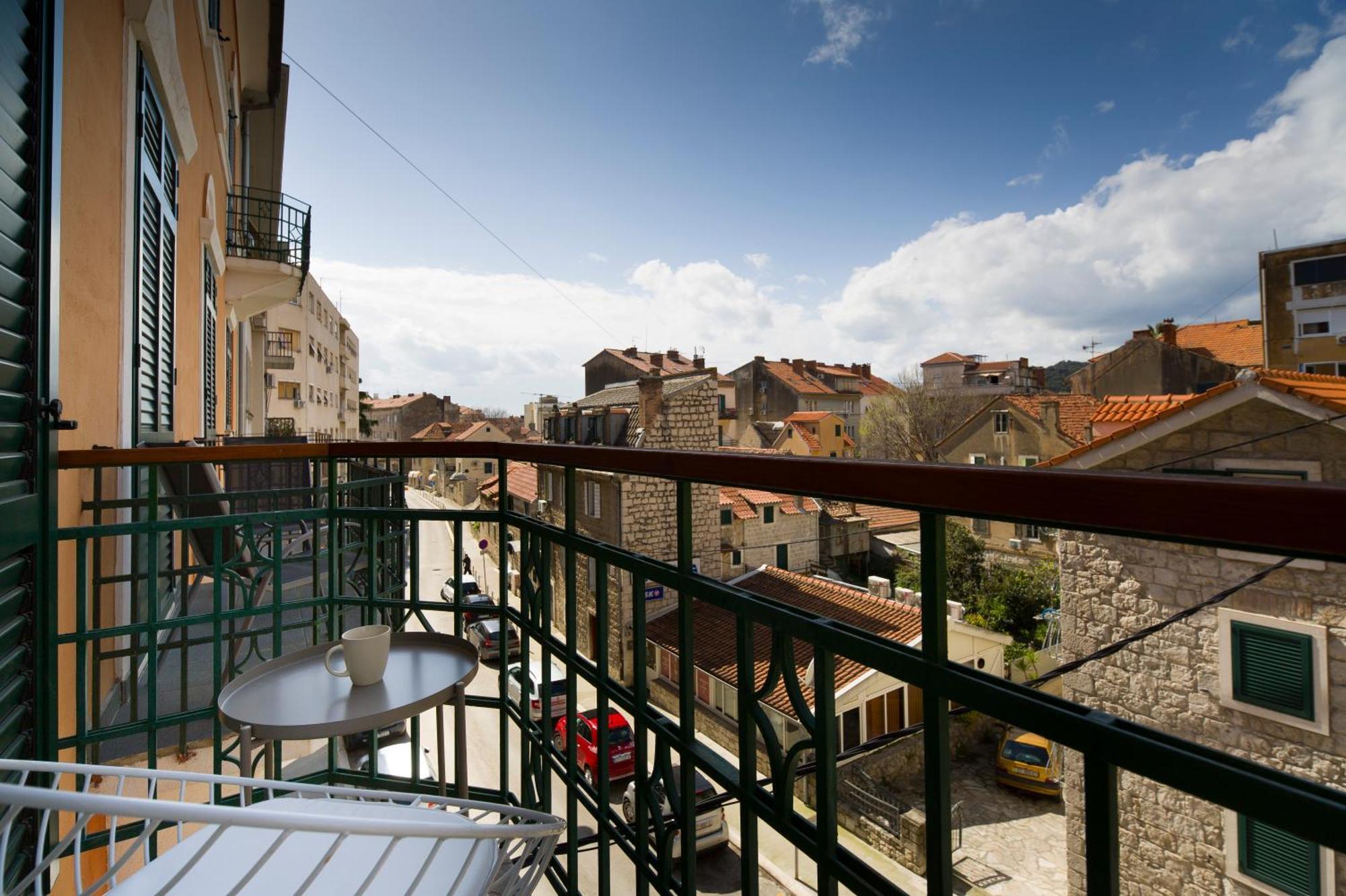 Melius Apartment Сплит Екстериор снимка